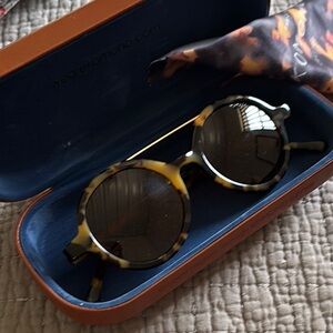 komono vivienne sunglasses with case and cleaning cloth